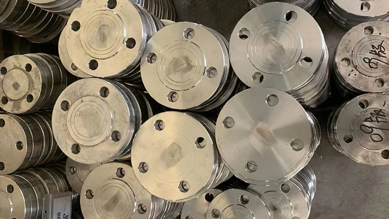 Chemical pipe plate