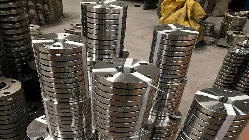 Flat welded flat flange cover