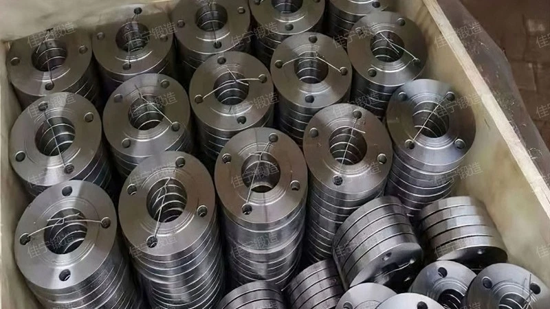 Flat welded flat flange cover