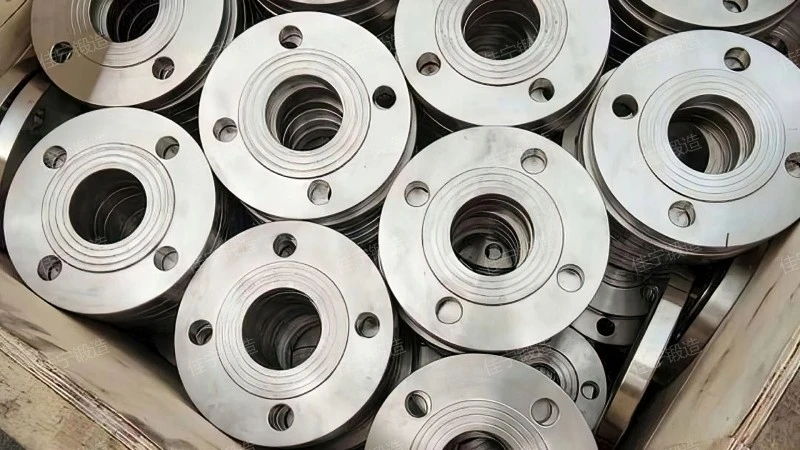 Alloy steel threaded flange cover