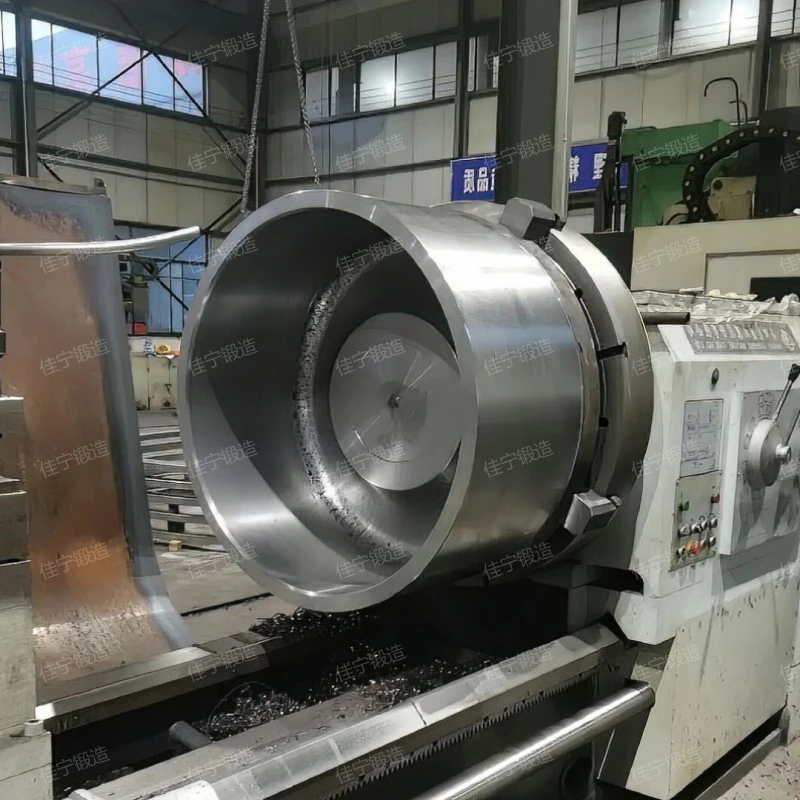 What is a Carbon steel cylinder free forging? Introduction to the advantages, characteristics, and principles of the forging
